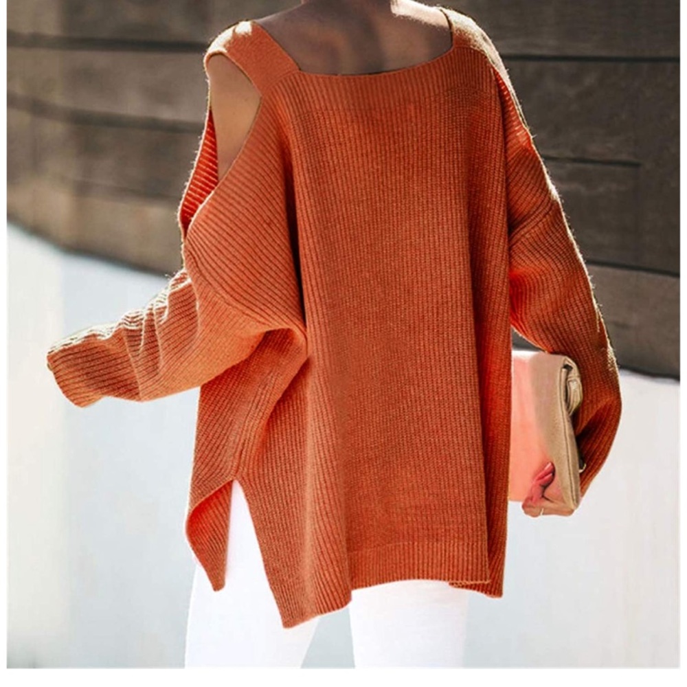 🍁 Oversized Cold Shoulder Sweater 🍁 - Picture 2 of 3